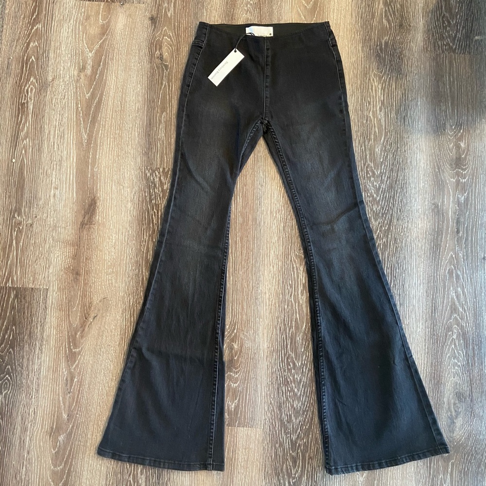 HIGH RISE FLARE JEANS